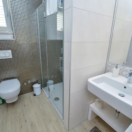 Stunning In Rogoznica Apartment *