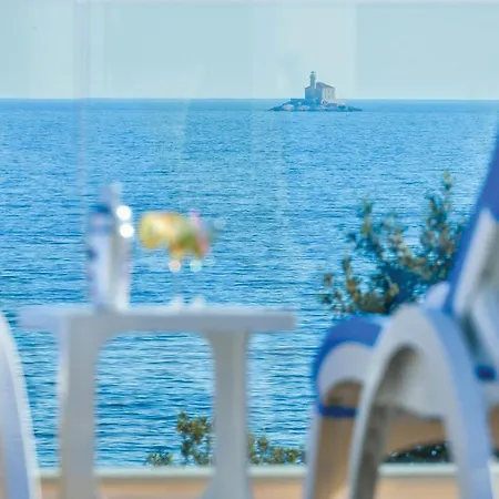 Apartment Stunning In Rogoznica (Sibenik-Knin)