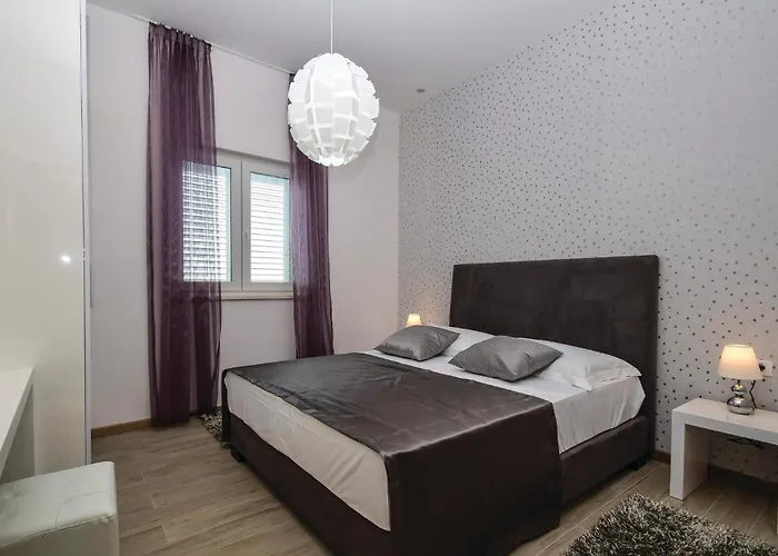 Stunning In * רוגוזניצה